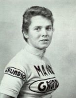 Yvonne REYNDERS